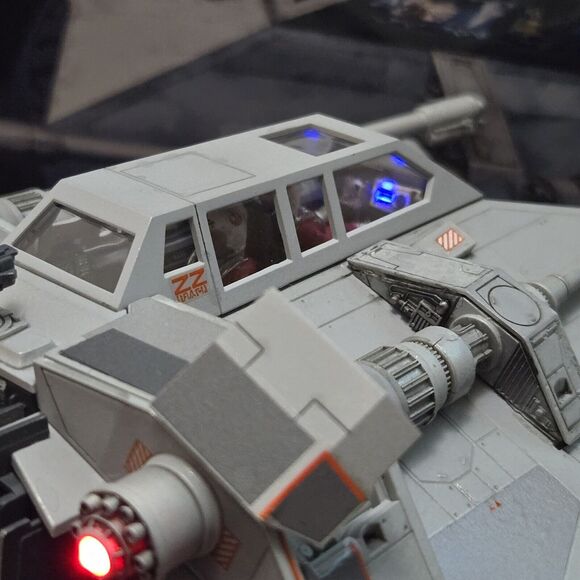 Bandai Star Wars Snowspeeder Star 1/48 Scale Built and Painted With LEDs - Picture 6 of 7